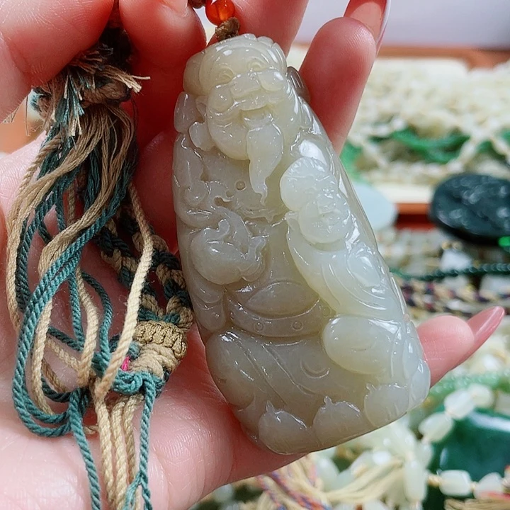 颈饰未镶嵌和田玉
