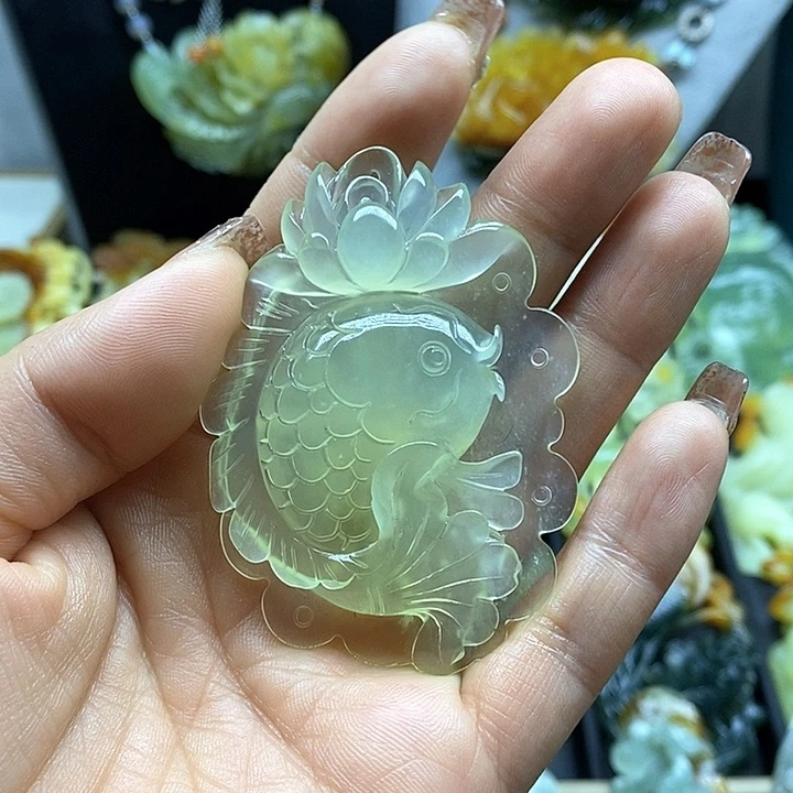 蛇纹石玉挂件未镶嵌