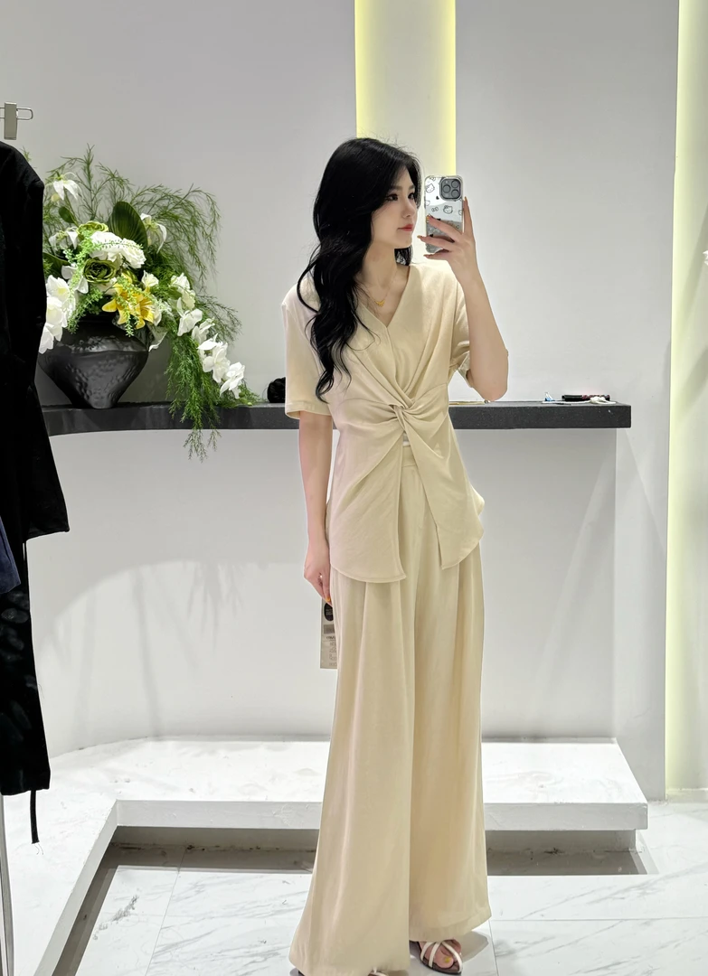 [YI家服饰]慵懒风法式显瘦女装黑色通勤风开叉夏季时尚套装8901