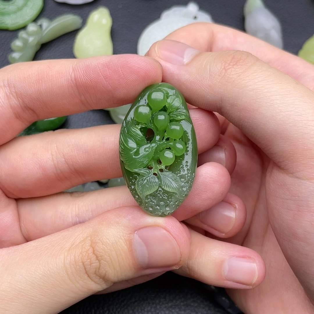 【闪购商品】颈饰未镶嵌和田玉