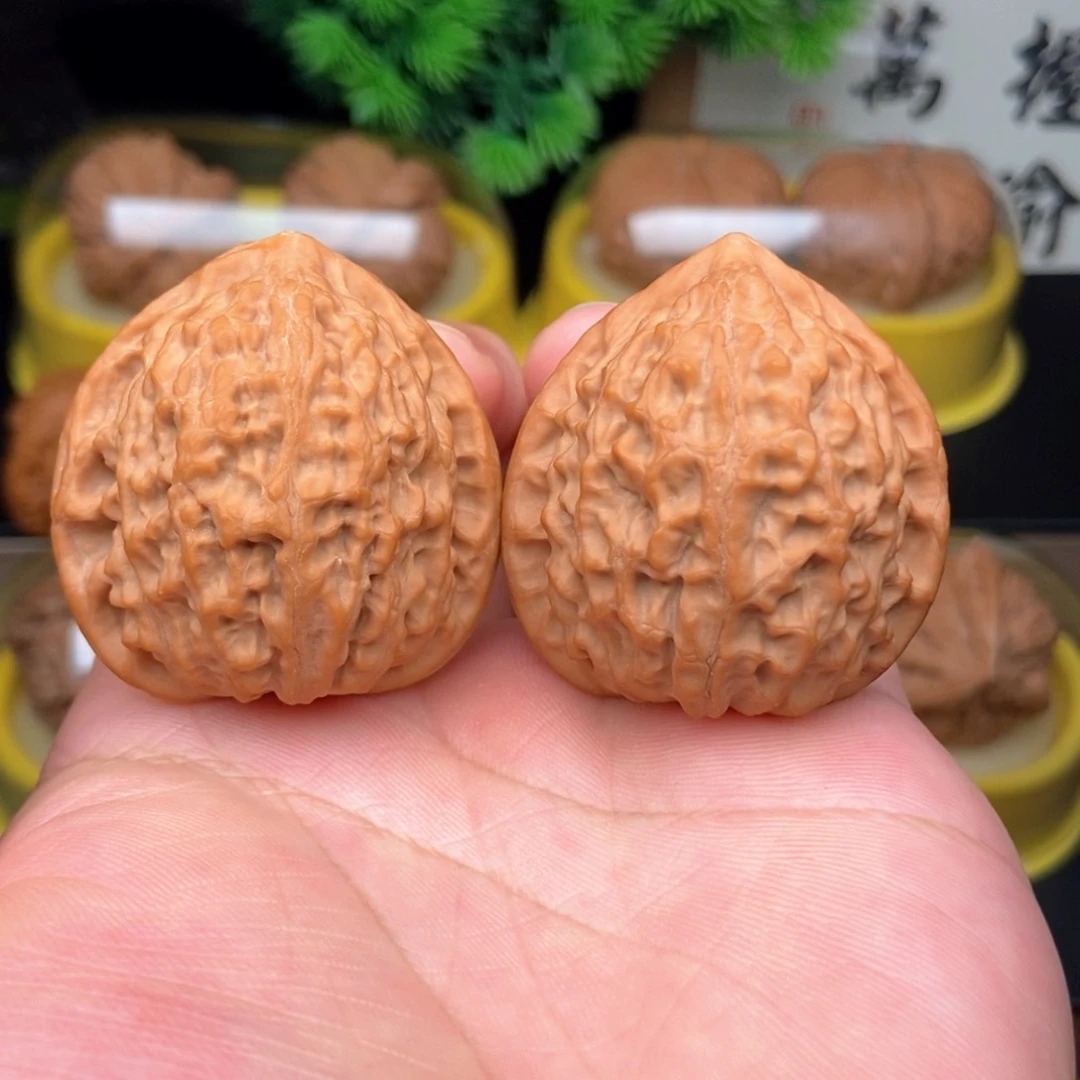 吊坠文玩核桃38金牛