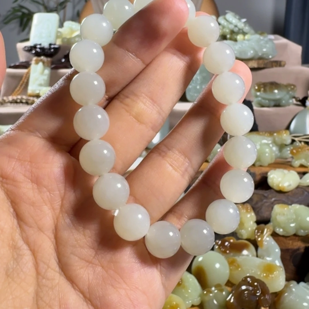 颈饰未镶嵌和田玉（糖玉）