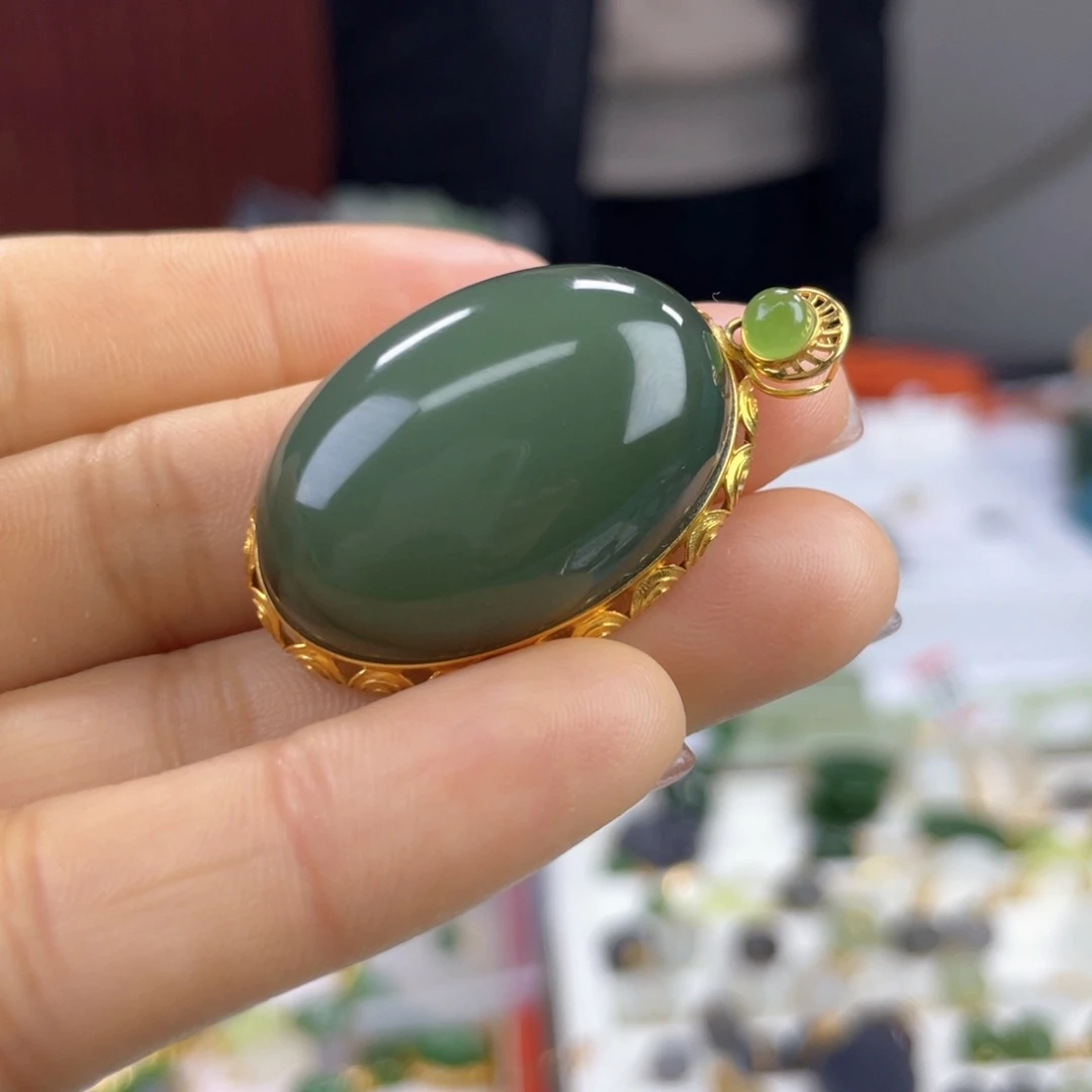 和田玉颈饰18K金镶嵌