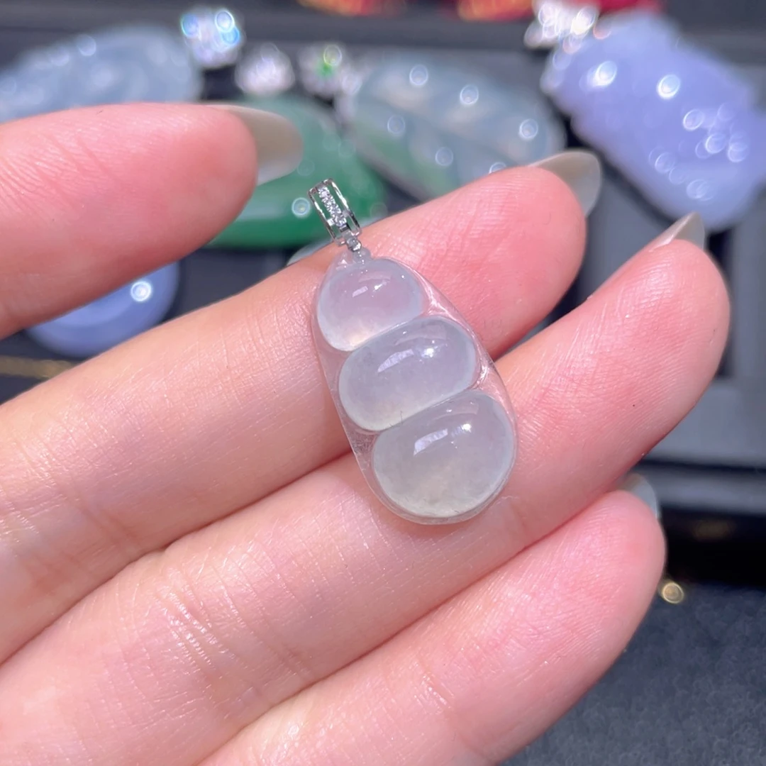 颈饰18K金镶嵌翡翠翡翠