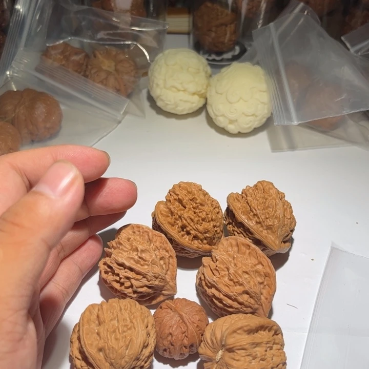 要***爱吊坠桃核狮子头核桃