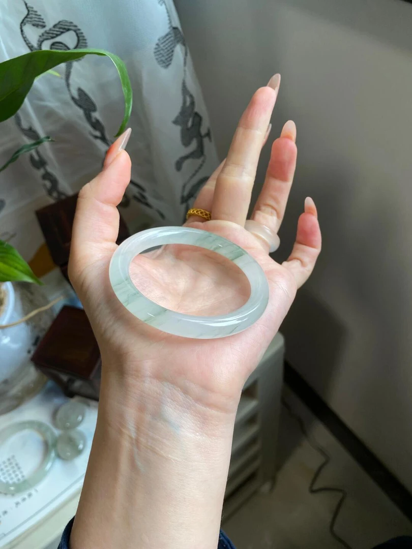 冰底雪翠天山翠美人条手镯多样性发一