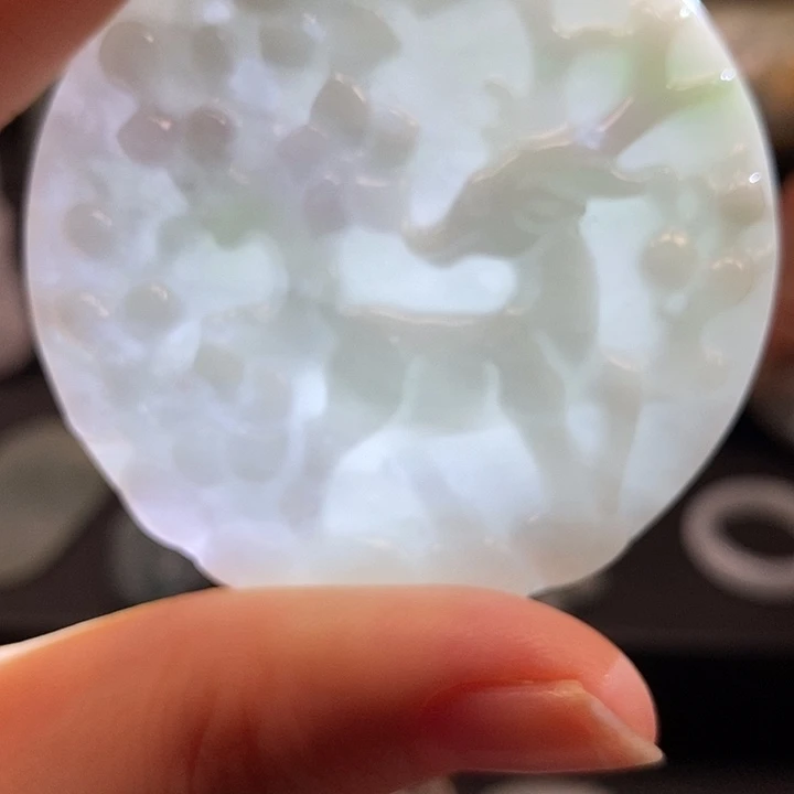 翡翠未镶嵌颈饰翡翠首饰