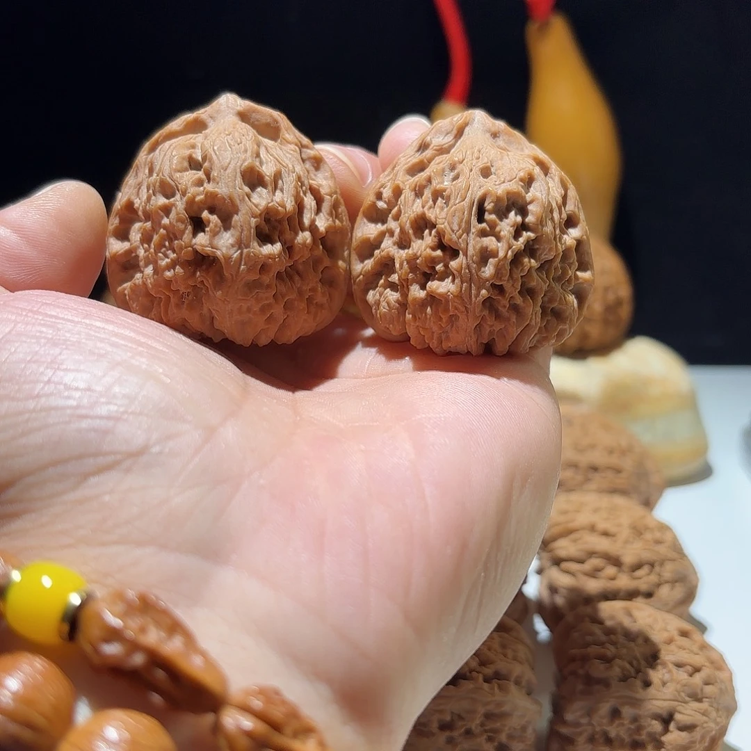 一***衣桃核吊坠涿鹿南将42