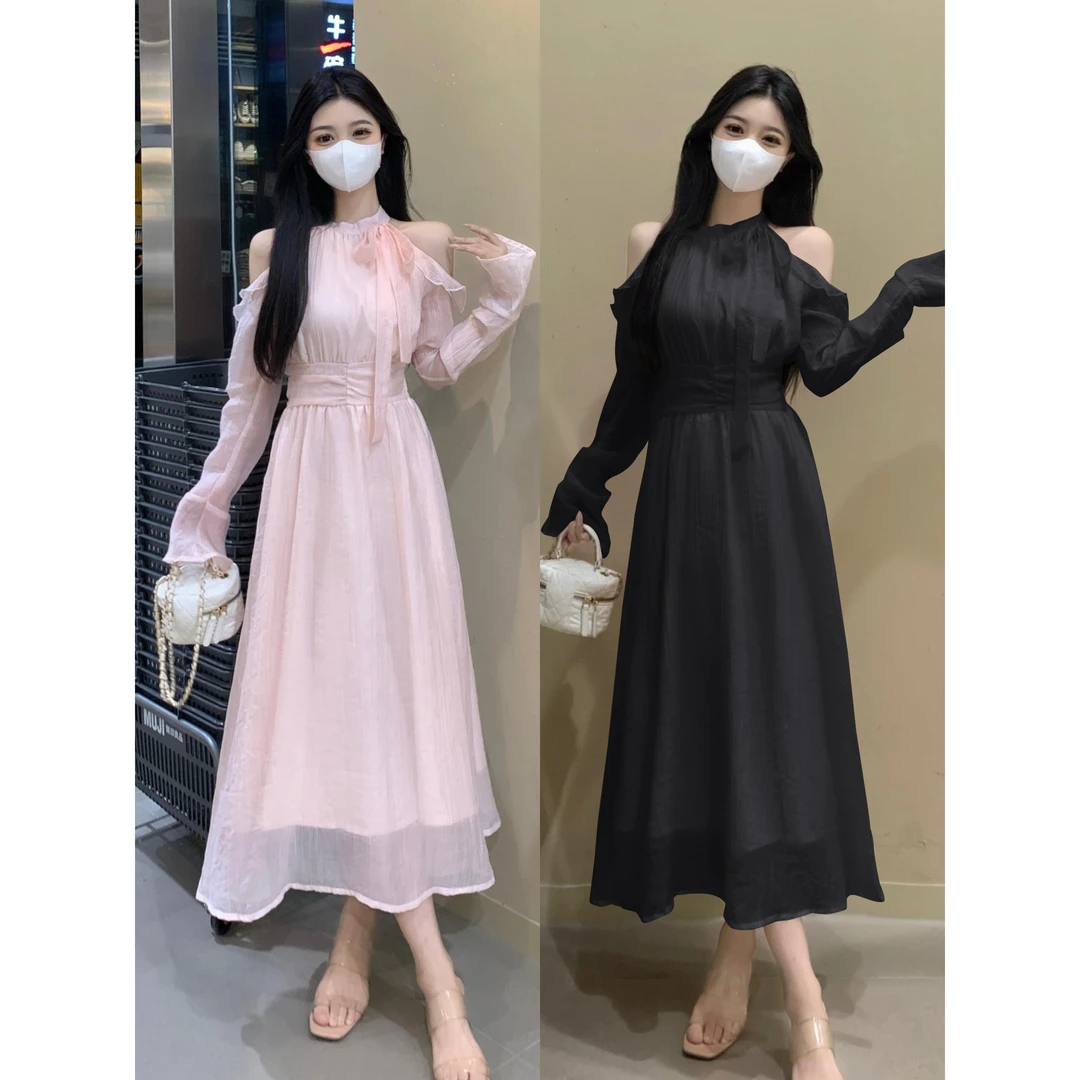 大码2025优雅女神露肩挂脖连衣裙收腰设计感显瘦短裙新款裙子女