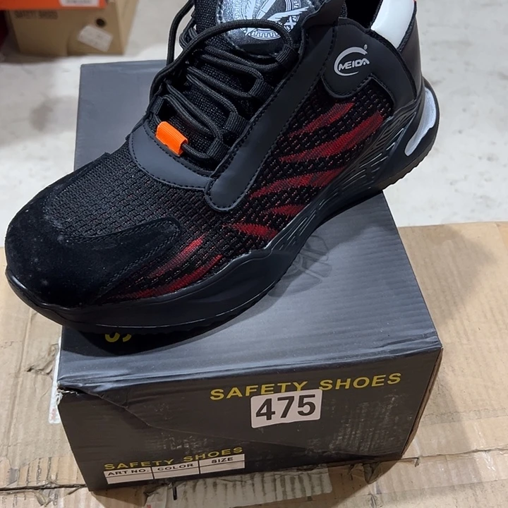 475号。46防砸防刺劳保鞋。鞋底磨损介意勿拍