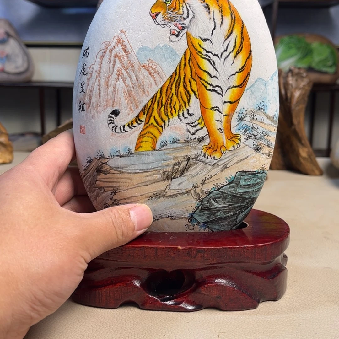 有机玻璃关山虎作品摆件