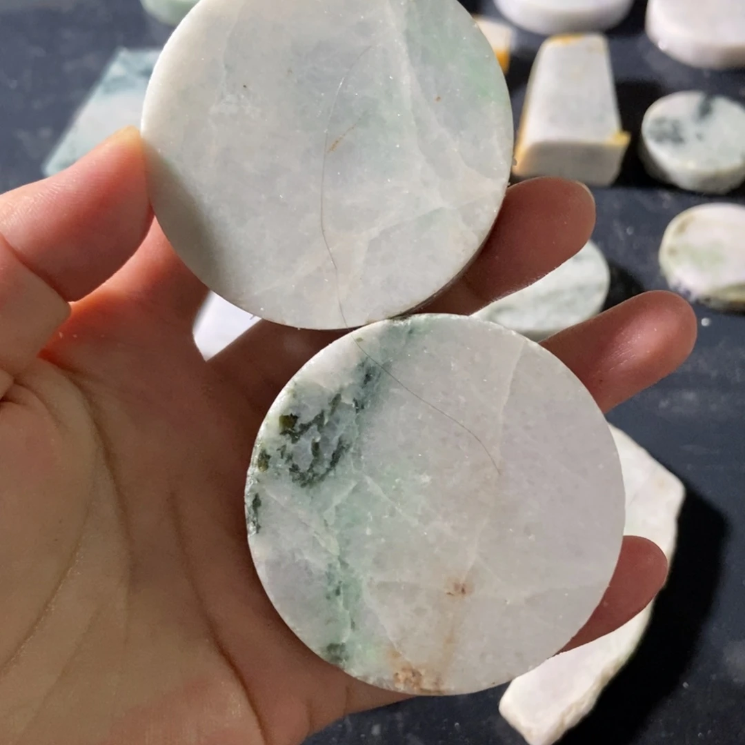 翡翠未镶嵌挂件天然翡翠