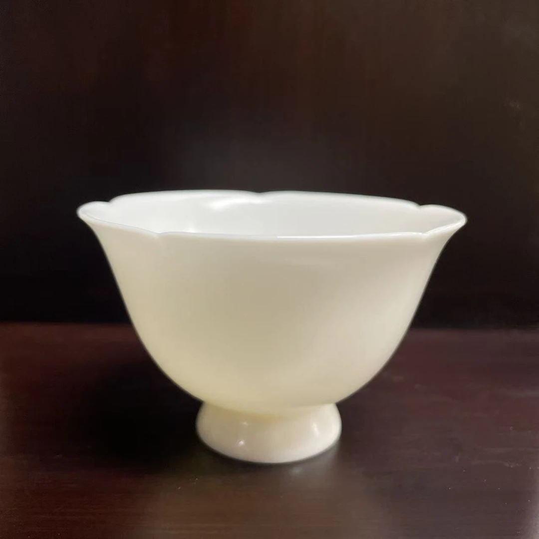 白汝高足花口杯AA469