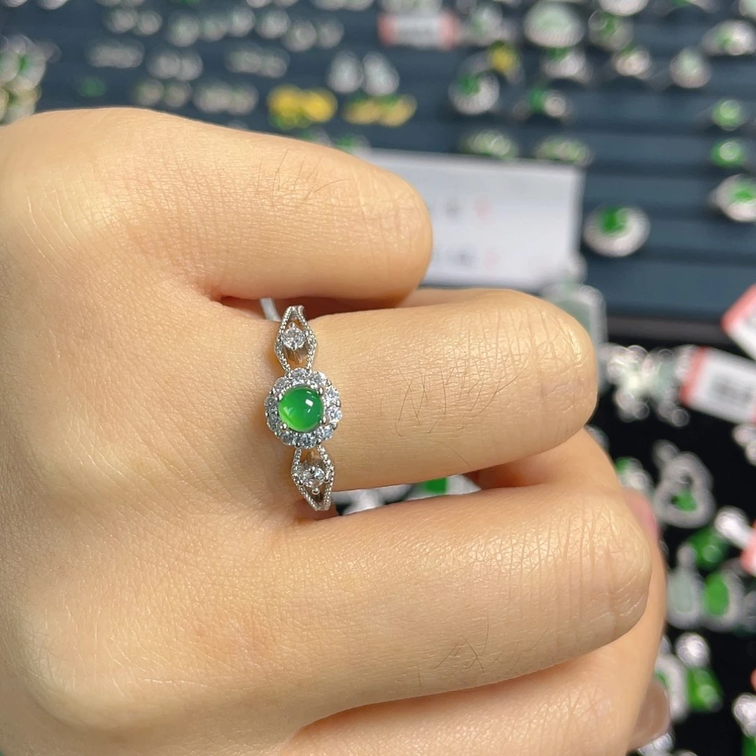 未镶嵌戒指翡翠戒指