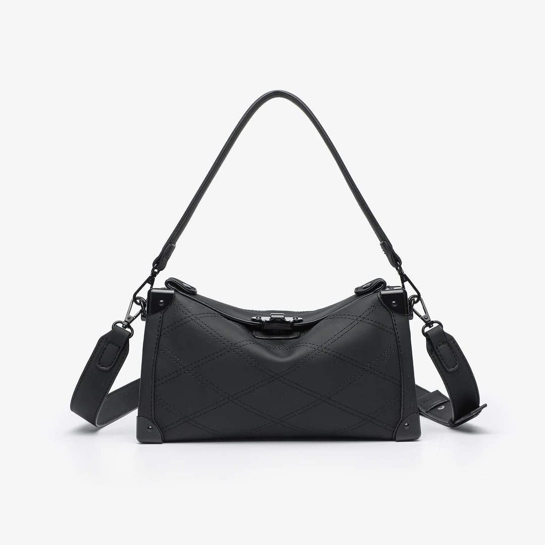 卡尔 蔻斯轻奢菱格绣线盒子包CK25516A黑色