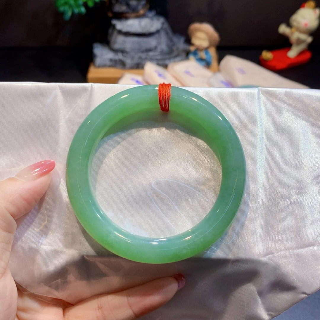 翡翠未镶嵌手镯翡翠手镯