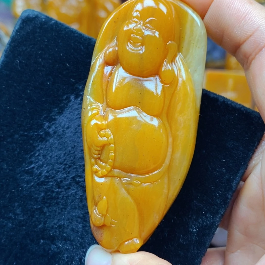 未镶嵌石英质玉（黄龙玉）颈饰