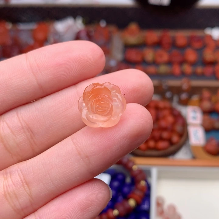 南红玛瑙未镶嵌南红山茶花