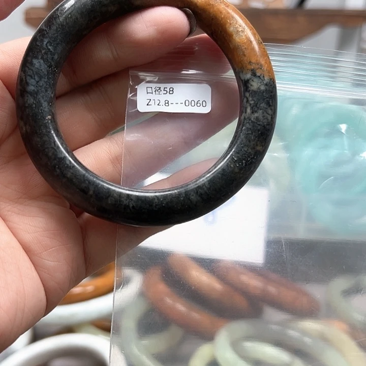 合金蛇纹石玉手镯