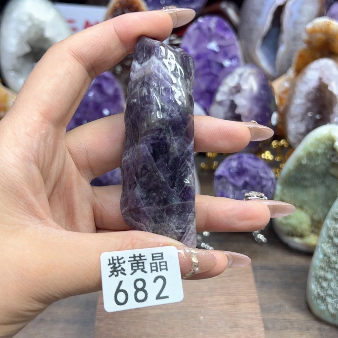 水晶摆件未镶嵌水晶682