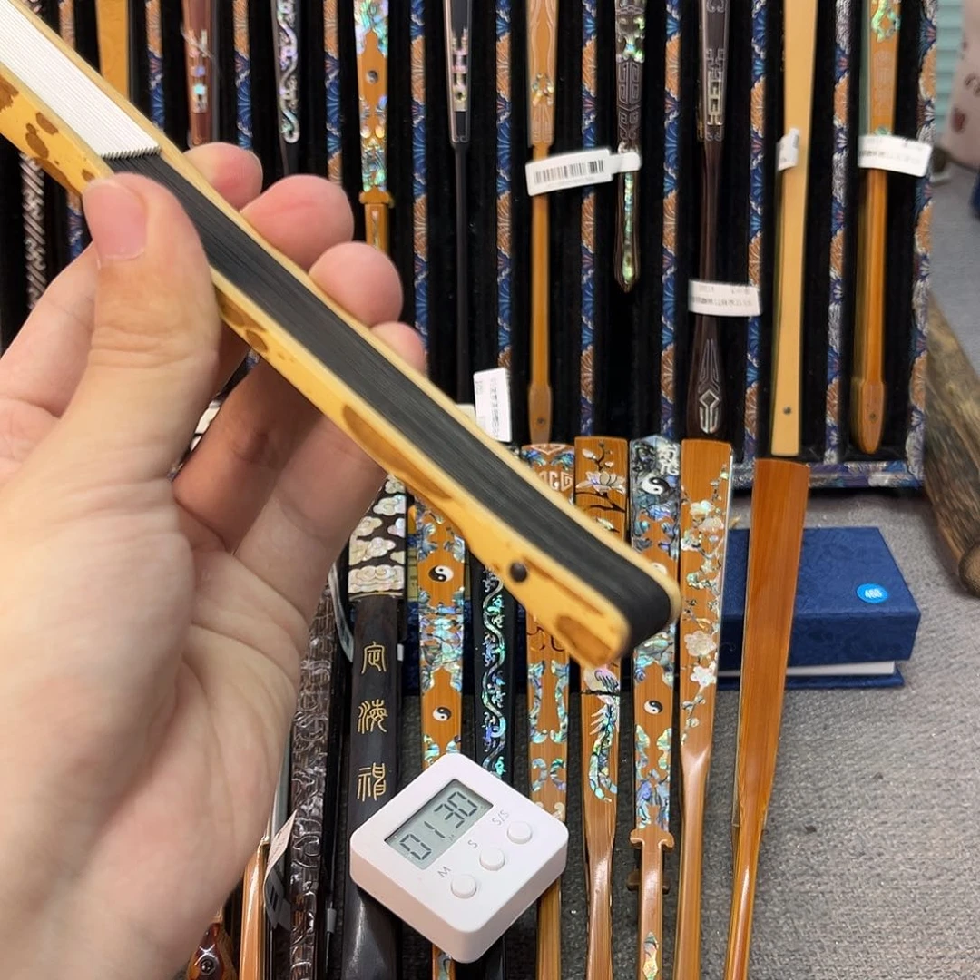 扇子纯手工制作的