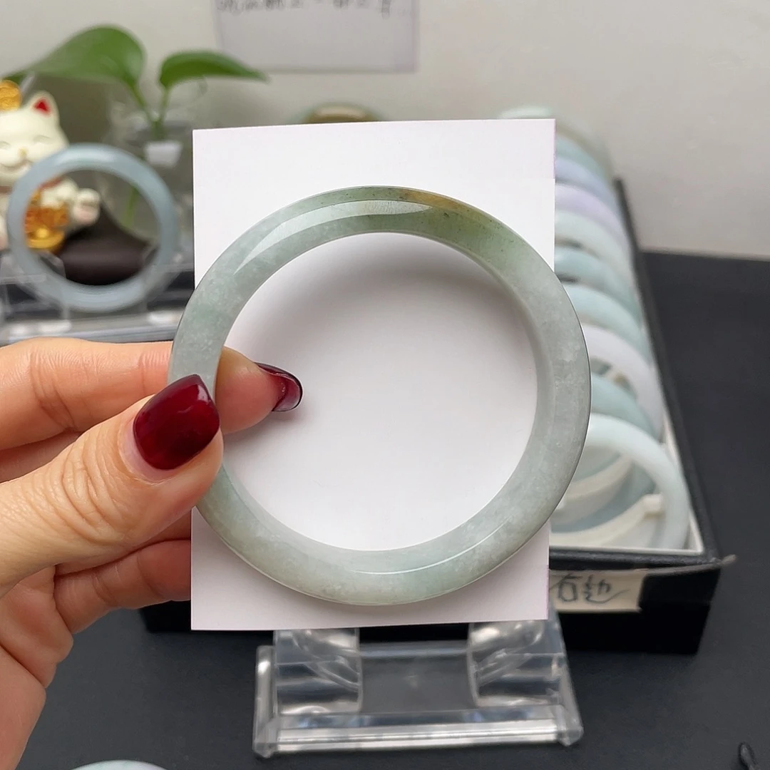 翡翠手镯未镶嵌56.8正圈