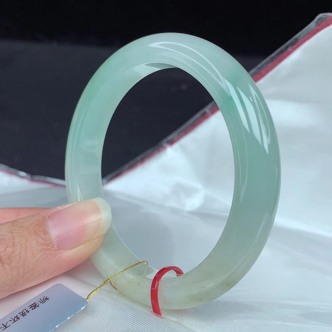 翡翠手镯未镶嵌54圈2847