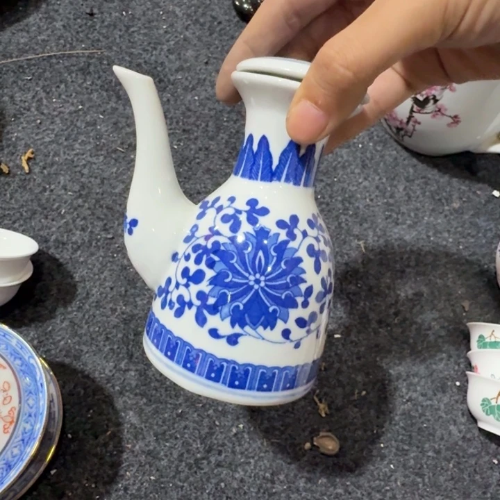 景德镇的陶瓷瓷器