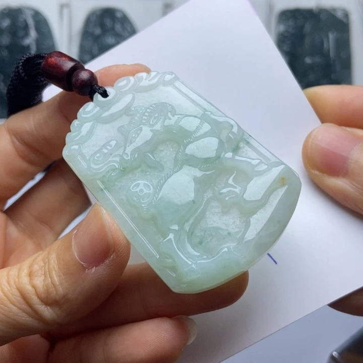 颈饰未镶嵌翡翠翡翠
