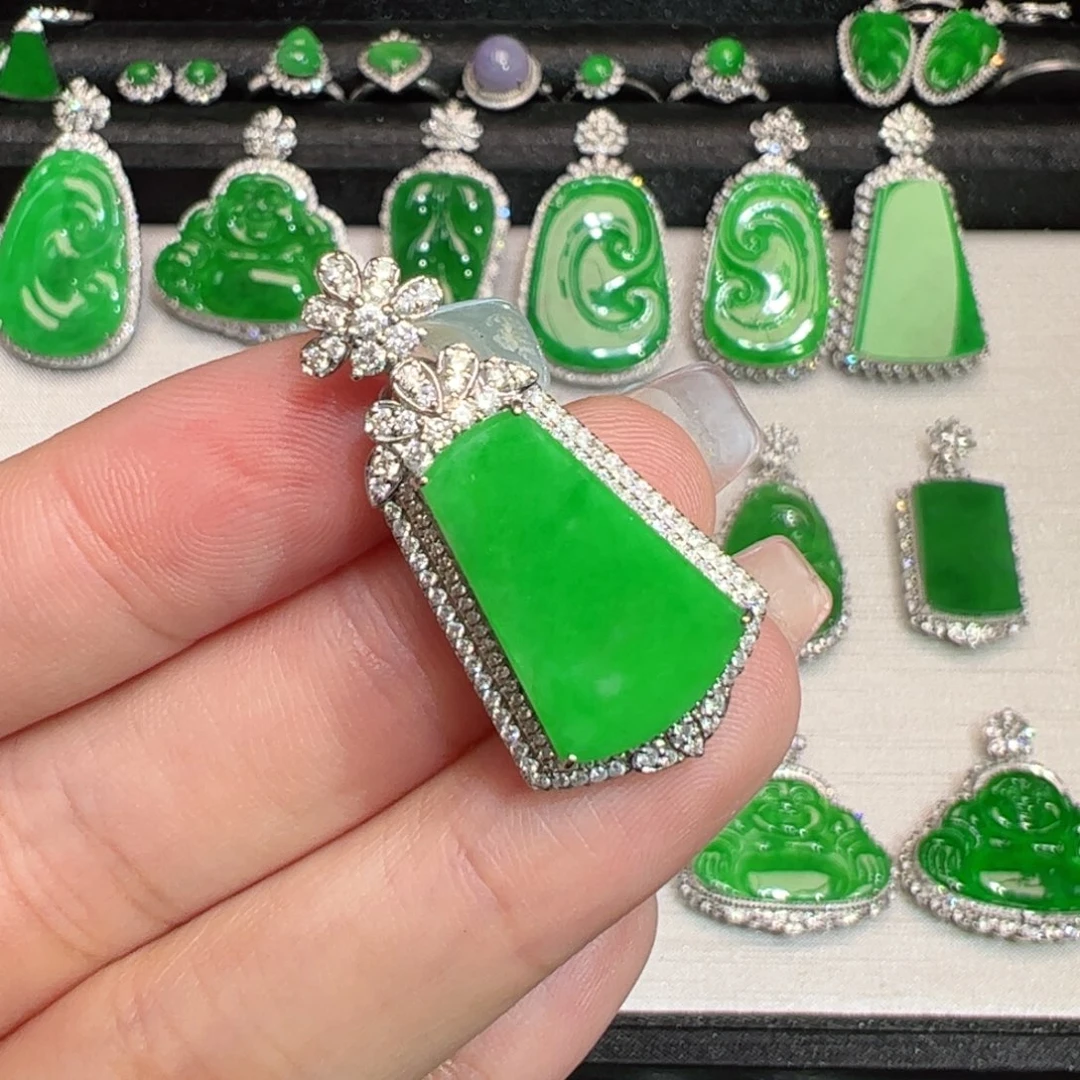 翡翠18K金镶嵌吊坠(不含链)