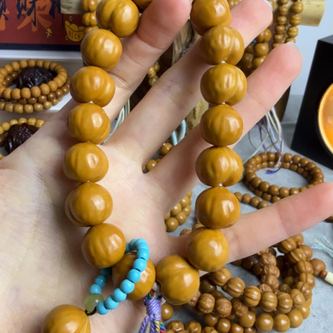 猴头核桃吊坠屁桃微微瑕