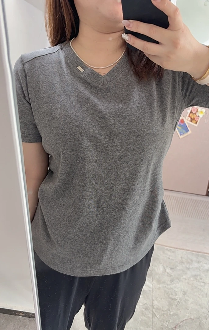 大娟2574夏季薄款百搭显瘦V领褶皱短袖T恤女