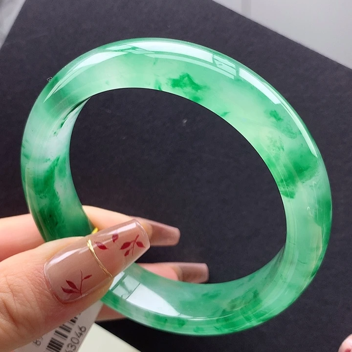 手镯石英质玉未镶嵌5556