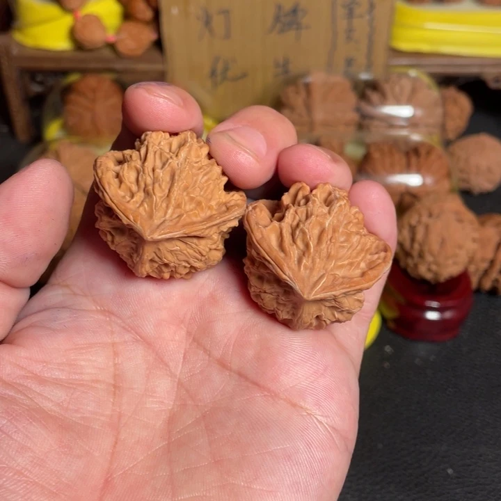 文玩核桃把件广****易核桃