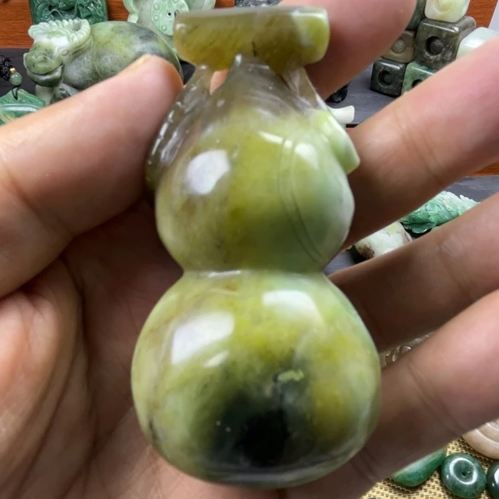 独山玉未镶嵌珠宝半成品