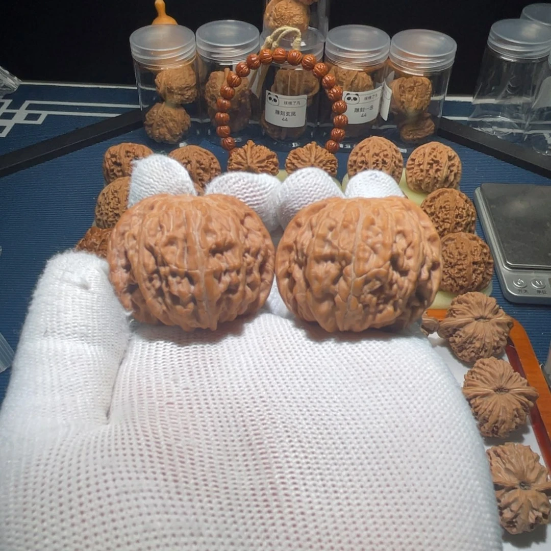 一***饱文玩核桃吊坠昌平山地磨盘42-40-33全品