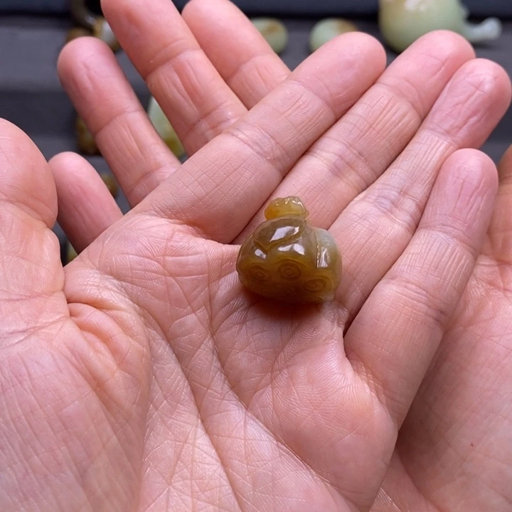 和田玉颈饰未镶嵌紫*