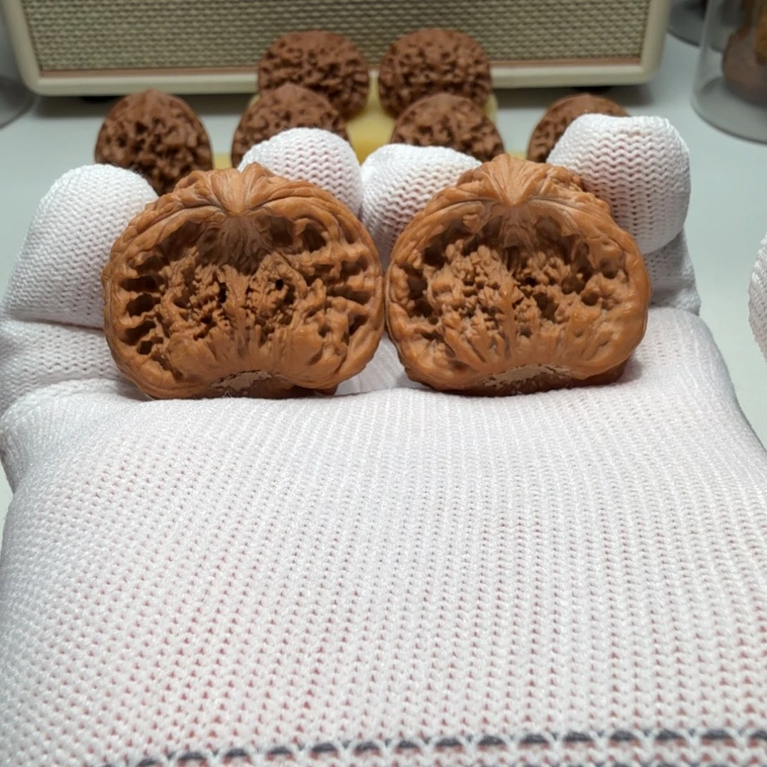 文玩核桃吊坠塔尖聚宝盆