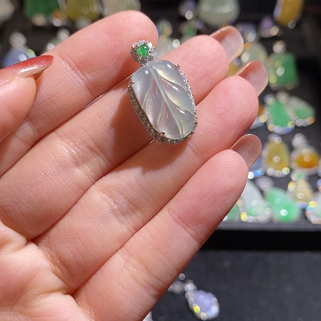 颈饰银S925镶嵌翡翠天然翡翠