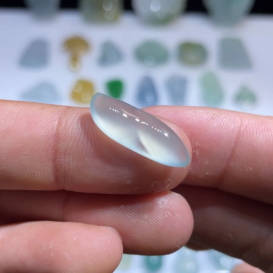 颈饰未镶嵌翡翠随形