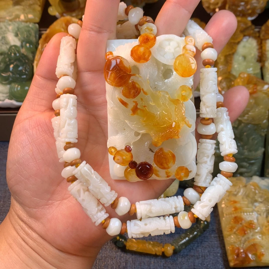 【闪购商品】蛇纹石玉未镶嵌颈饰