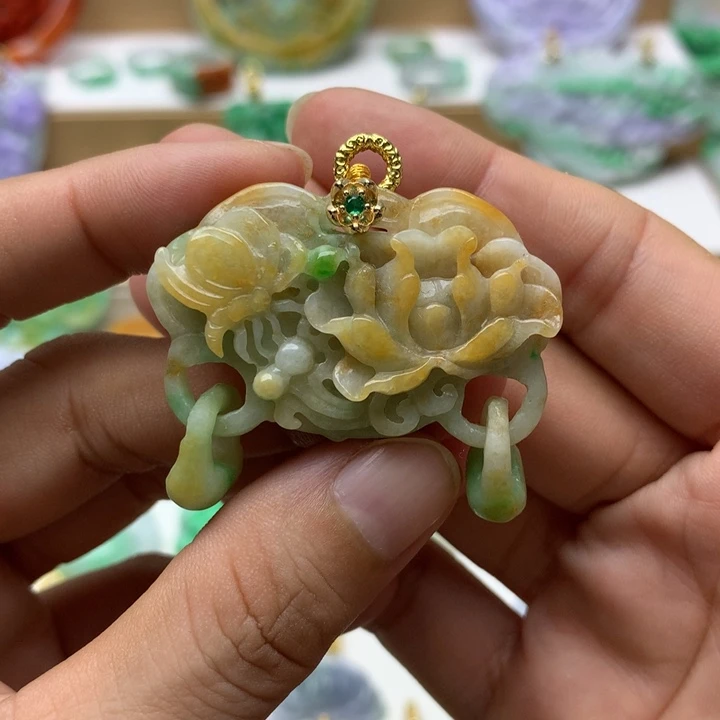 颈饰未镶嵌翡翠翡翠