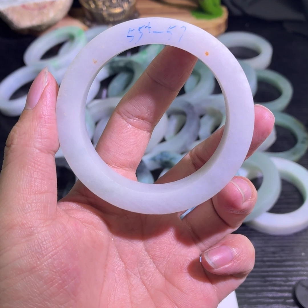 定制翡翠未镶嵌天然翡翠A货毛胚手镯定制