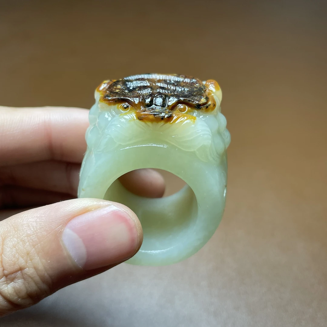 新疆和田玉扳指戒指指环红皮青白玉玉质细腻油润 精品