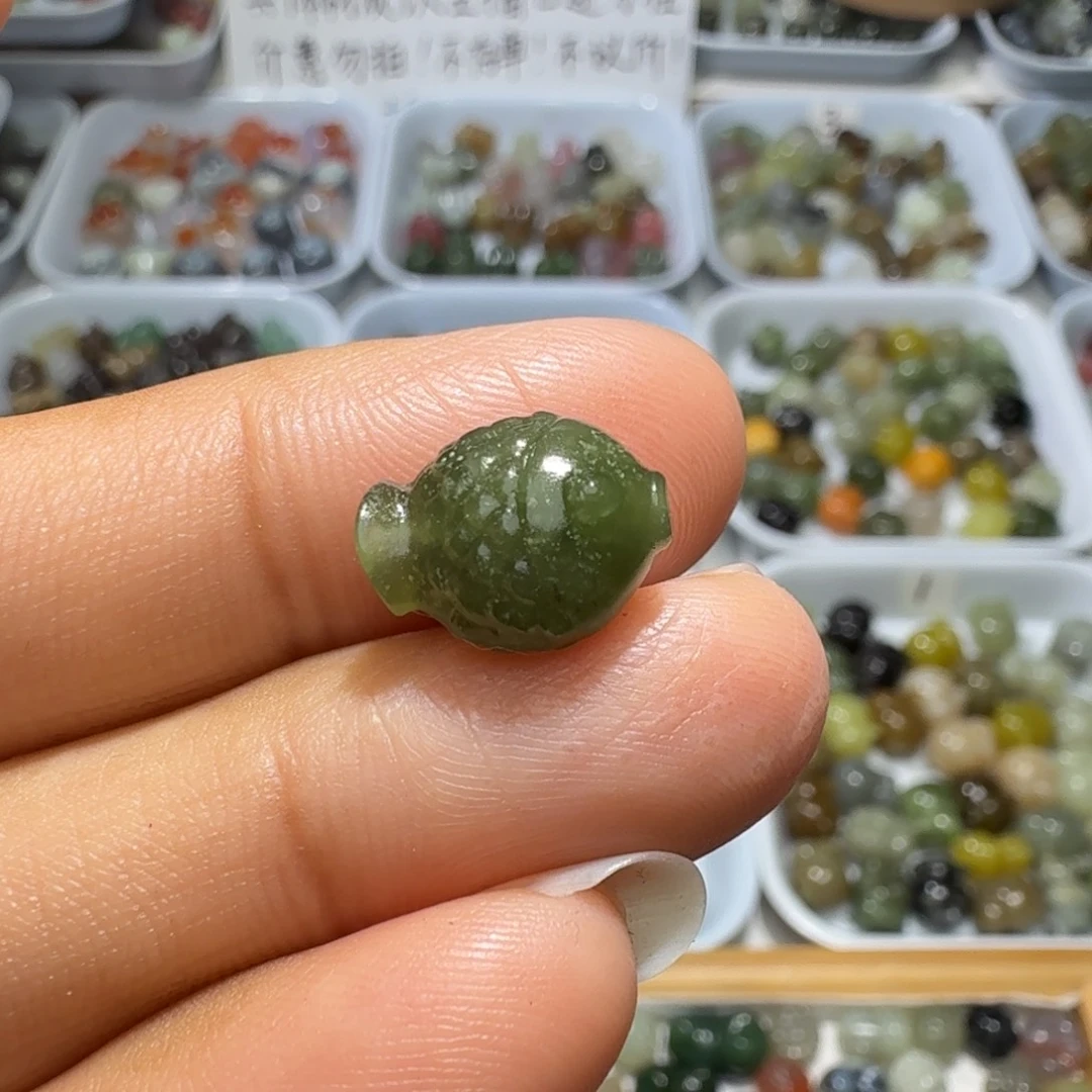 和田玉未镶嵌珠宝奇石