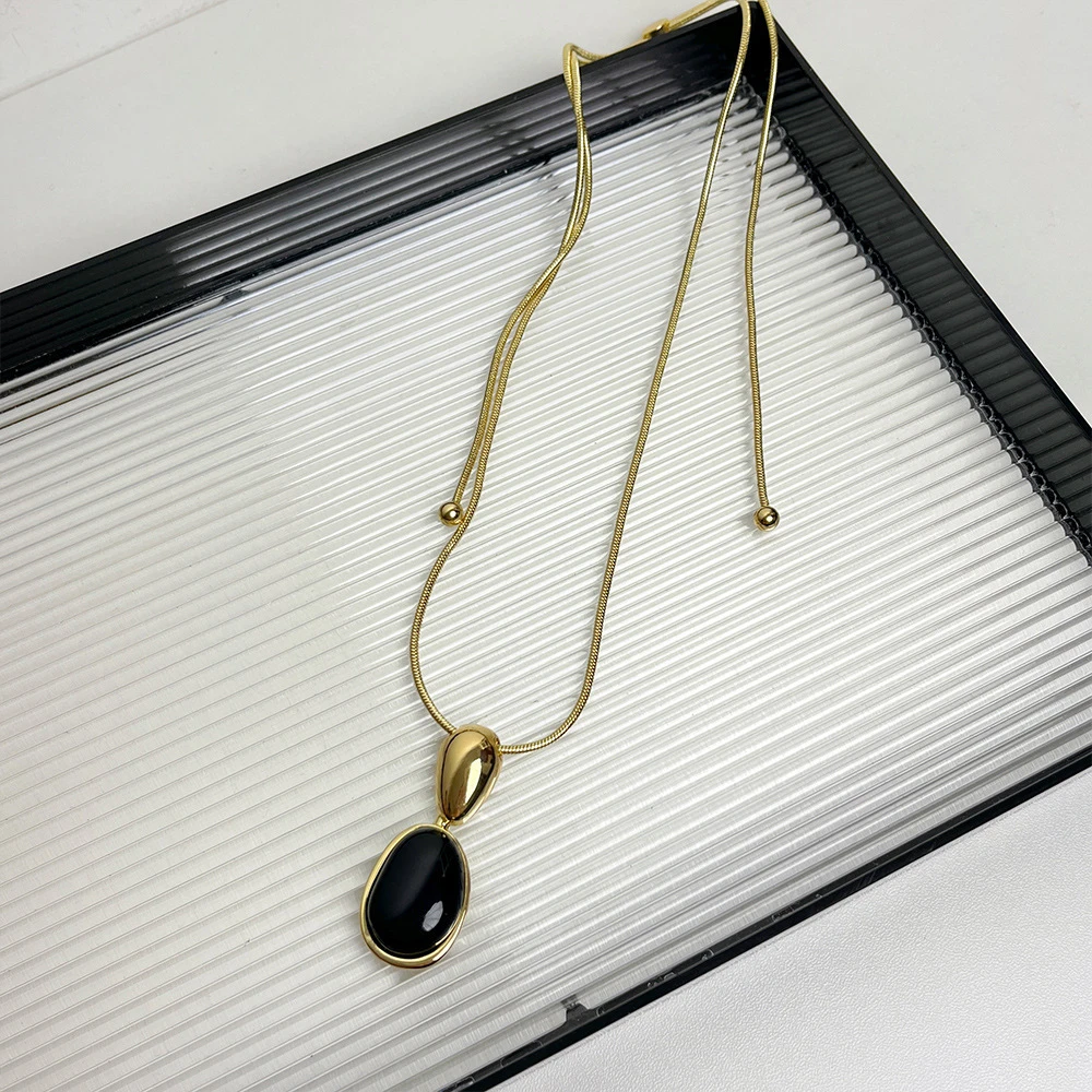 ZL椭圆树脂吊坠抽拉项链轻奢小众高级感锁骨链时尚潮流气质项饰饰