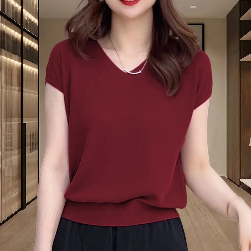 时尚薄款纯色v领冰丝短袖t恤女2025夏季新款洋气减龄显瘦别致上衣