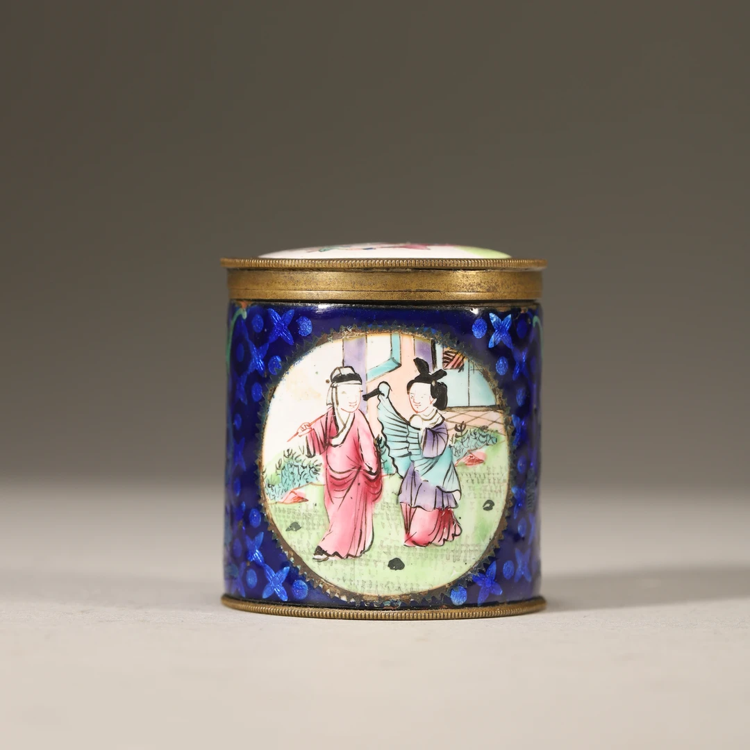 Lot08清代 铜胎鎏金画珐琅·大雅斋款香盒