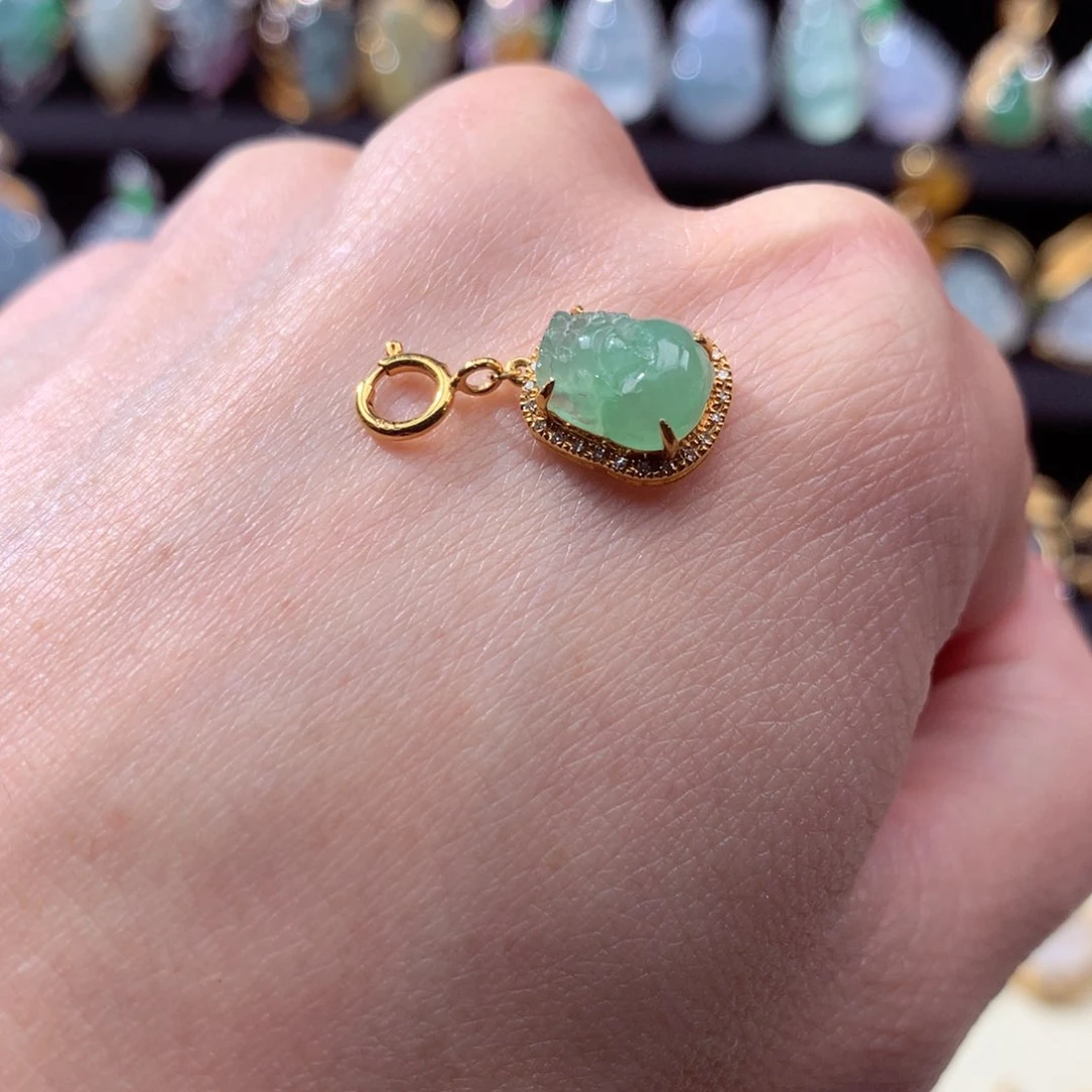 翡翠颈饰18K金镶嵌小滴流