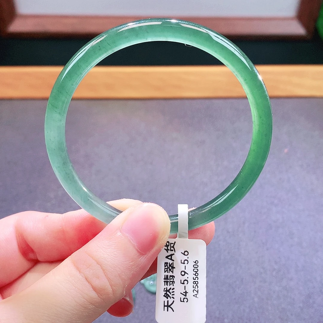 未镶嵌手镯翡翠天然翡翠